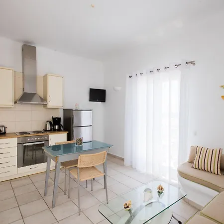 Apartment Nireas *